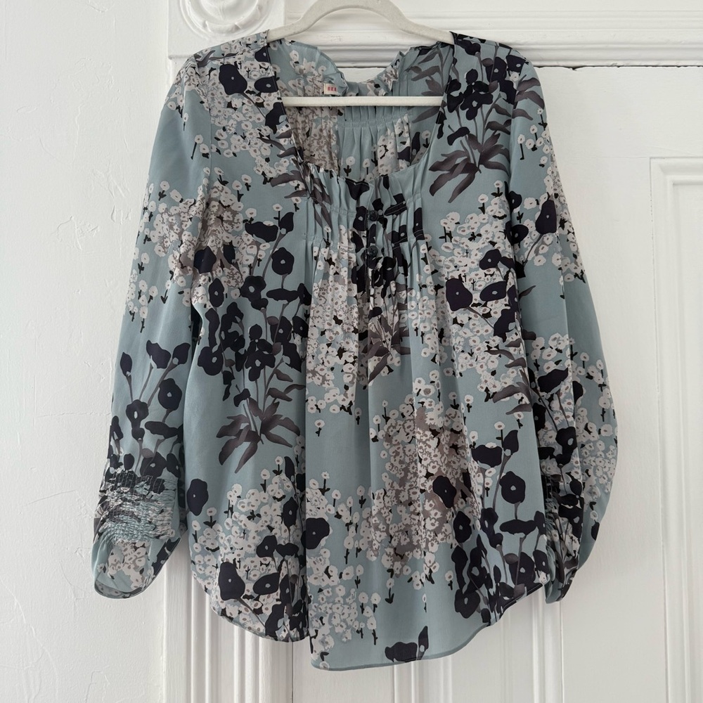 Rebecca Taylor Floral Print Silk Blouse in Blue and White - Picture 2 of 7